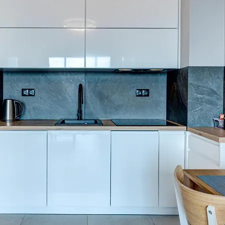 Apartamento Hanza Tower Swimming Pool & High Floor With Balcony! *