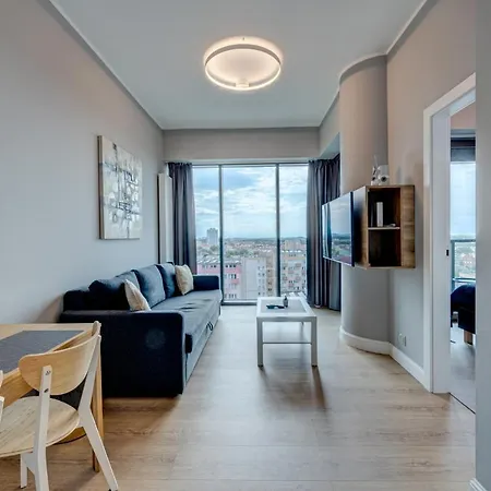 Apartment Hanza Tower Swimming Pool & High Floor With Balcony! *
