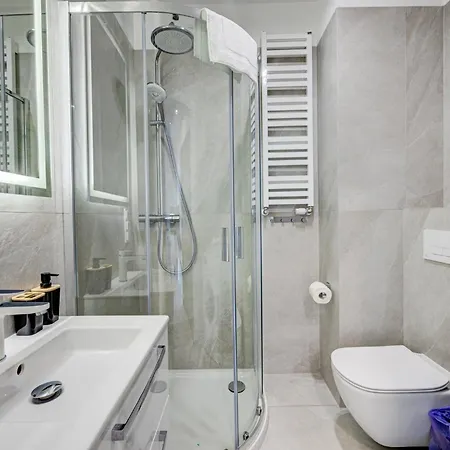 Hanza Tower Swimming Pool & High Floor With Balcony! Estetino