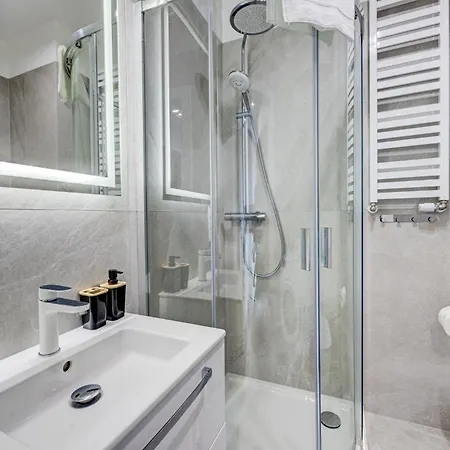 Hanza Tower Swimming Pool & High Floor With Balcony! Apartamento *