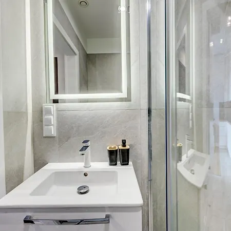 Hanza Tower Swimming Pool & High Floor With Balcony! Estetino